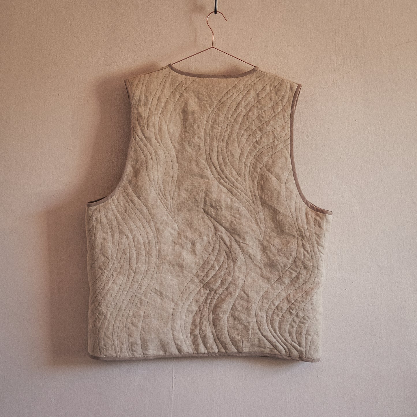 Studio Made Unisex FloW Gilet Tea Dye Brown